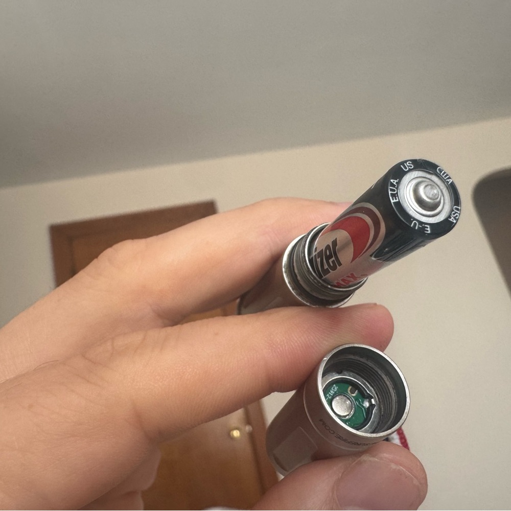 Titan Plus LED Flashlight - Titanium - Picture 8 of 10